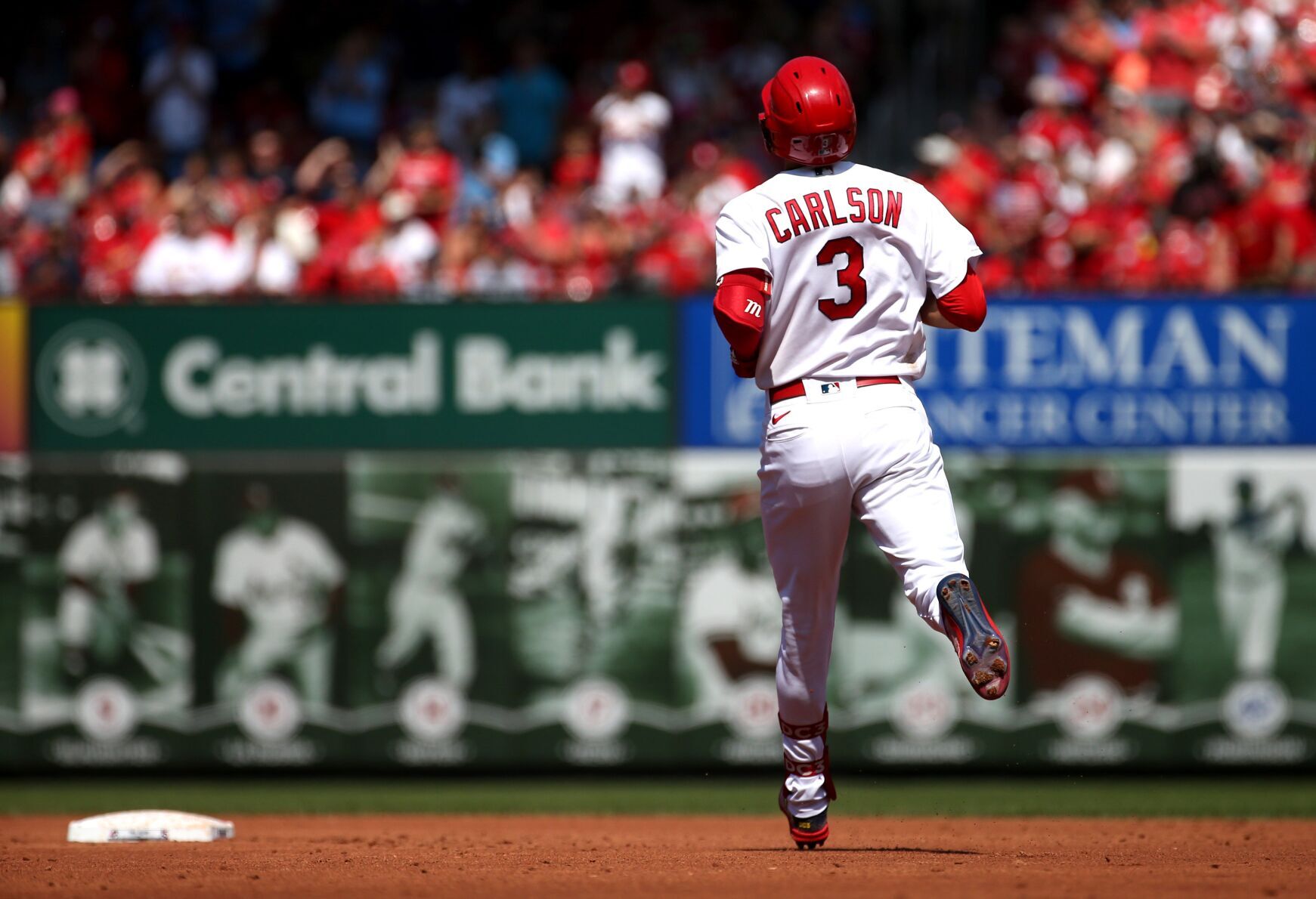 Cardinals beat Cincinnati Reds 5-1 in of doubleheader